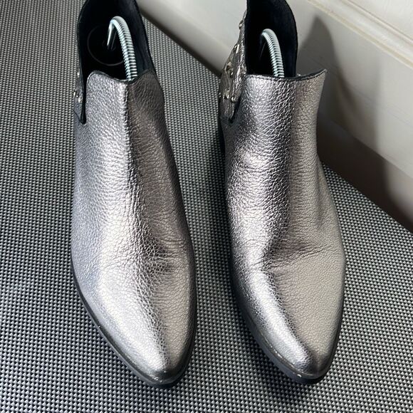 Musse & Cloud Women's Arya Ankle Boot Silver Studded Size 10 - Picture 2 of 9